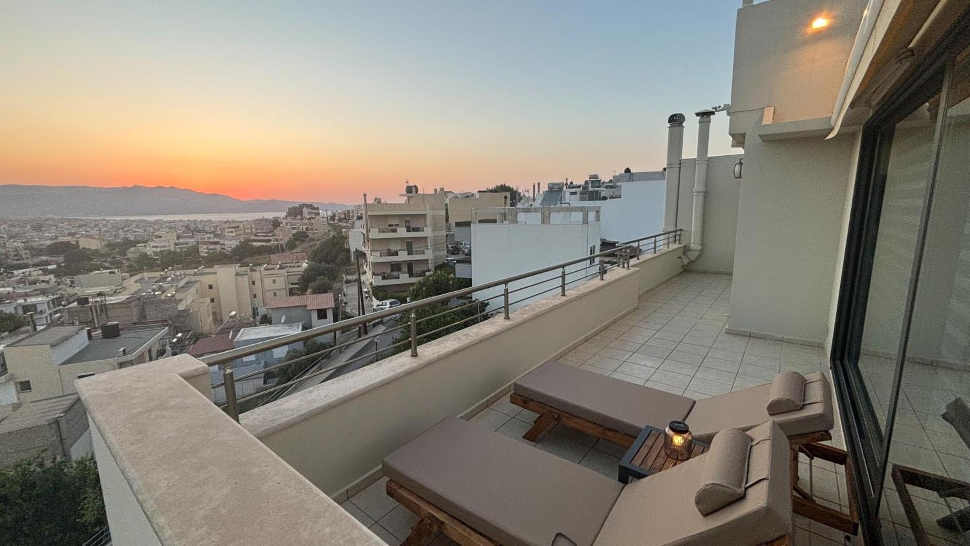 Sunset Serenity Apartment